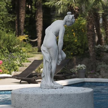 Villa Vittoria Gardone Riviera Exterior photo