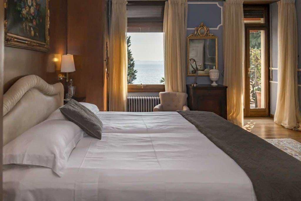 Villa Vittoria Gardone Riviera Exterior photo