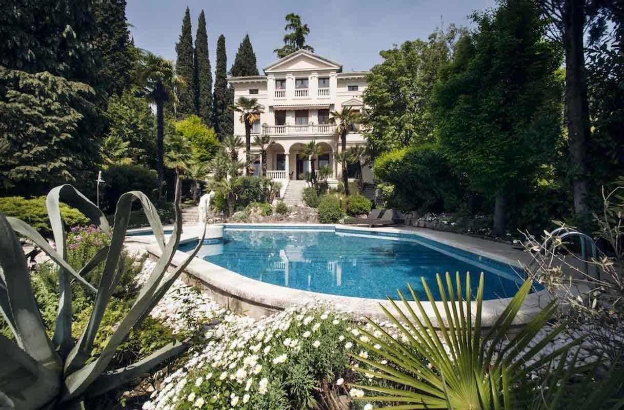 Villa Vittoria Gardone Riviera Exterior photo