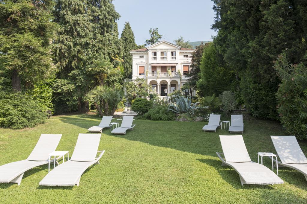 Villa Vittoria Gardone Riviera Exterior photo